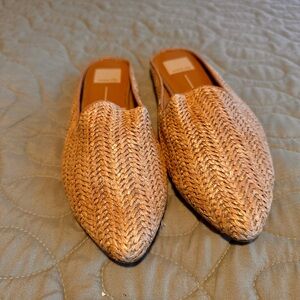 Dolce Vita Raffia Grant mules
Size 8 
Just worn one couple times.